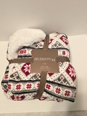 Hudson 43 Christmas Throw 50" x 60" Fleece Red Gray & White Poinsettia Blanket